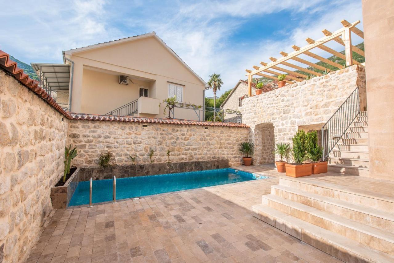 Apartments Gabela Risan Exterior photo